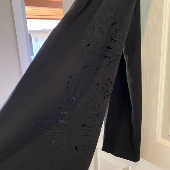 Black pants with pretty cutout detail on pant leg - Picture 3 of 3